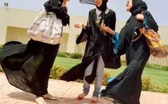 乔任梁断臂倒吊视频外网